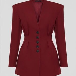 Tailored Single-Breasted Blazer in Burgundy